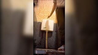 近期蛮火的云上会所酒吧公厕
